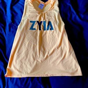 ZYia bengal tank size medium EUC